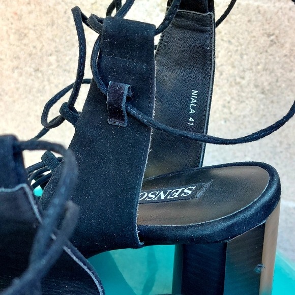 Senso black suede octagonal-heeled laced gladiatior sandal, EU41, NWT - Picture 3 of 16